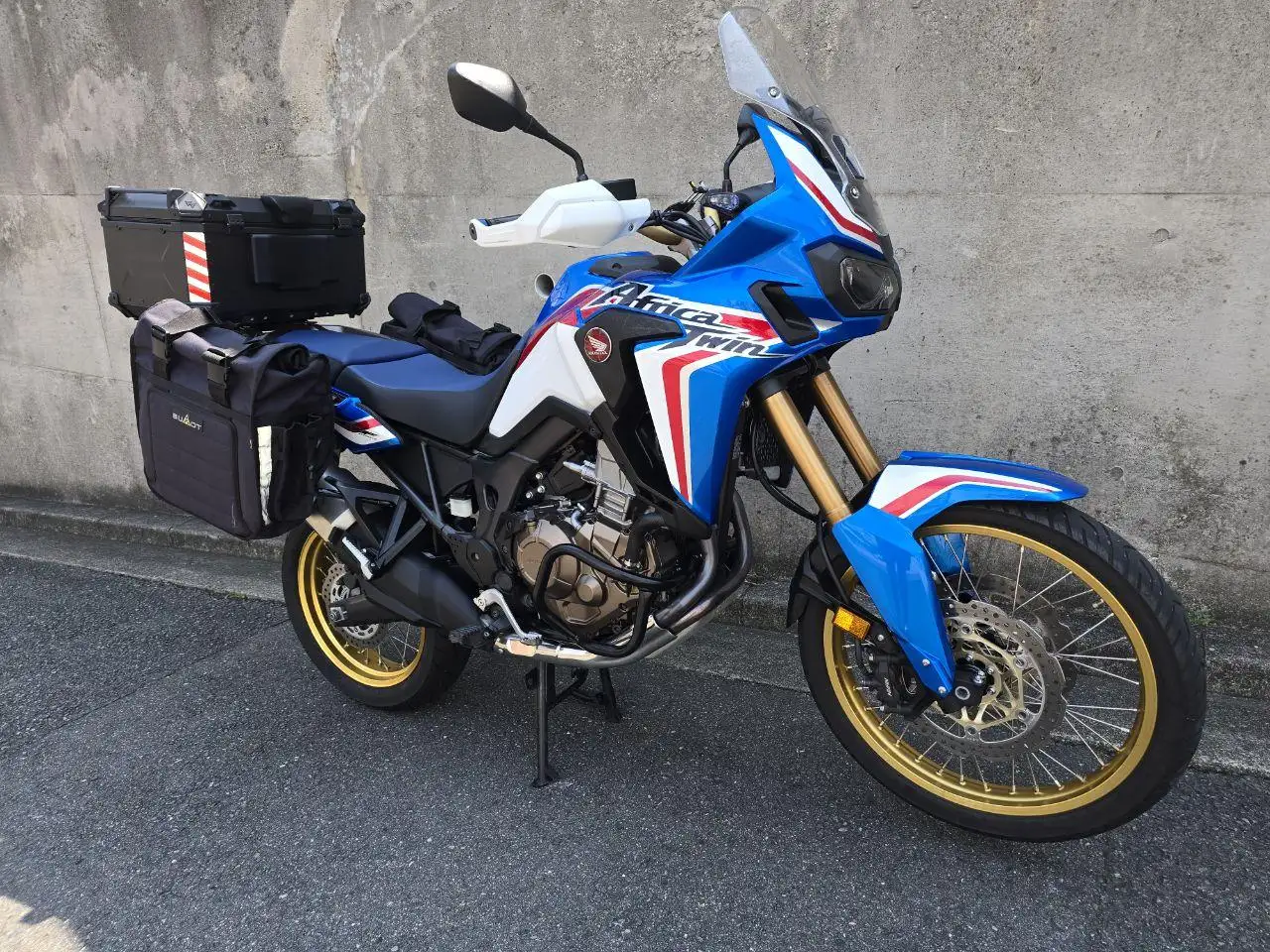 Honda Africa Twin CRF1000L #1