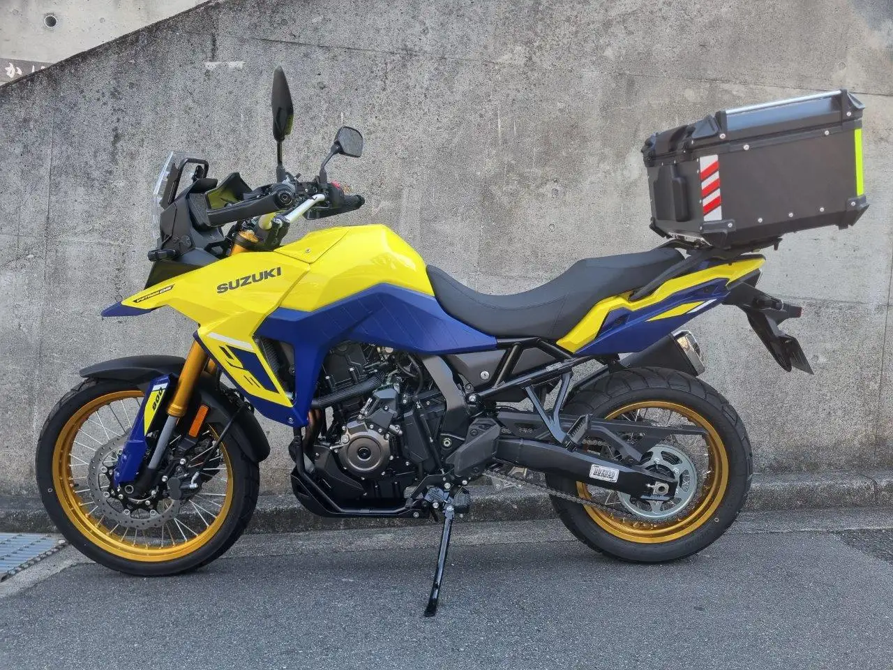 Suzuki V-strom 800DE #1 Dual Explorer ADV
