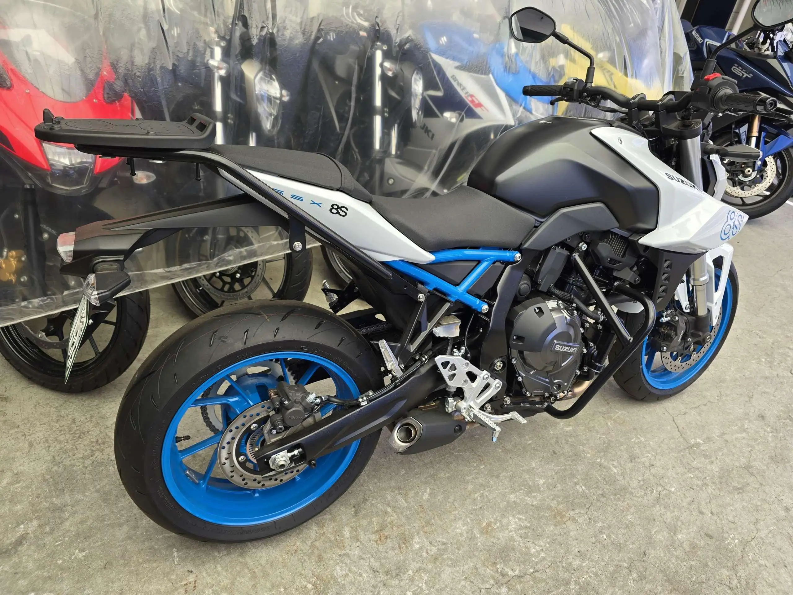 Suzuki GSX-8S Naked sports