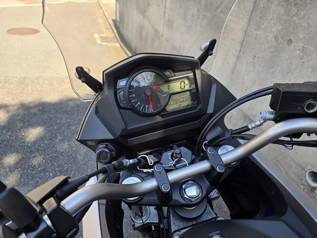 Suzuki Vstrom 650 XTA Adventure Blue #2