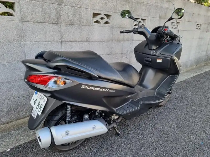 Suzuki Burgman 200