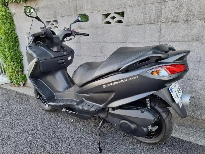 Suzuki Burgman 200