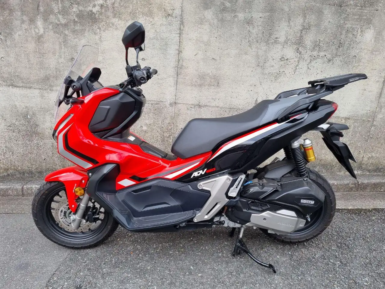 Honda Adventure 150 Red #1